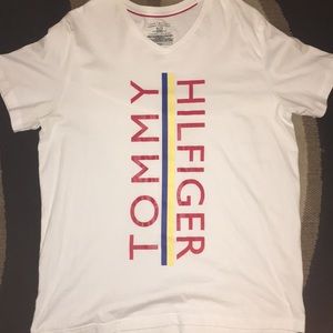 Tommy Hilfiger t shirt